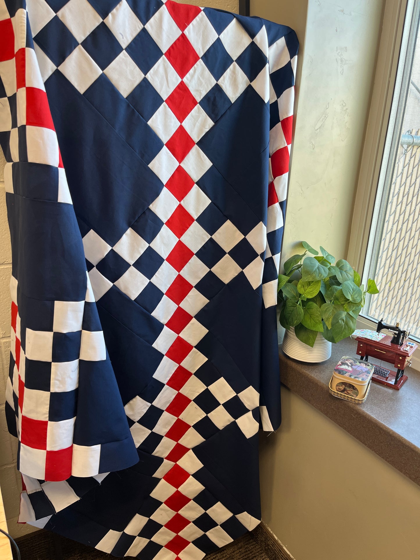 Double Irish Chain Quilt – Patriotic Throw Quilt – Navy Red White Quilt – Veteran Lap Quilt – Handmade Americana Quilt