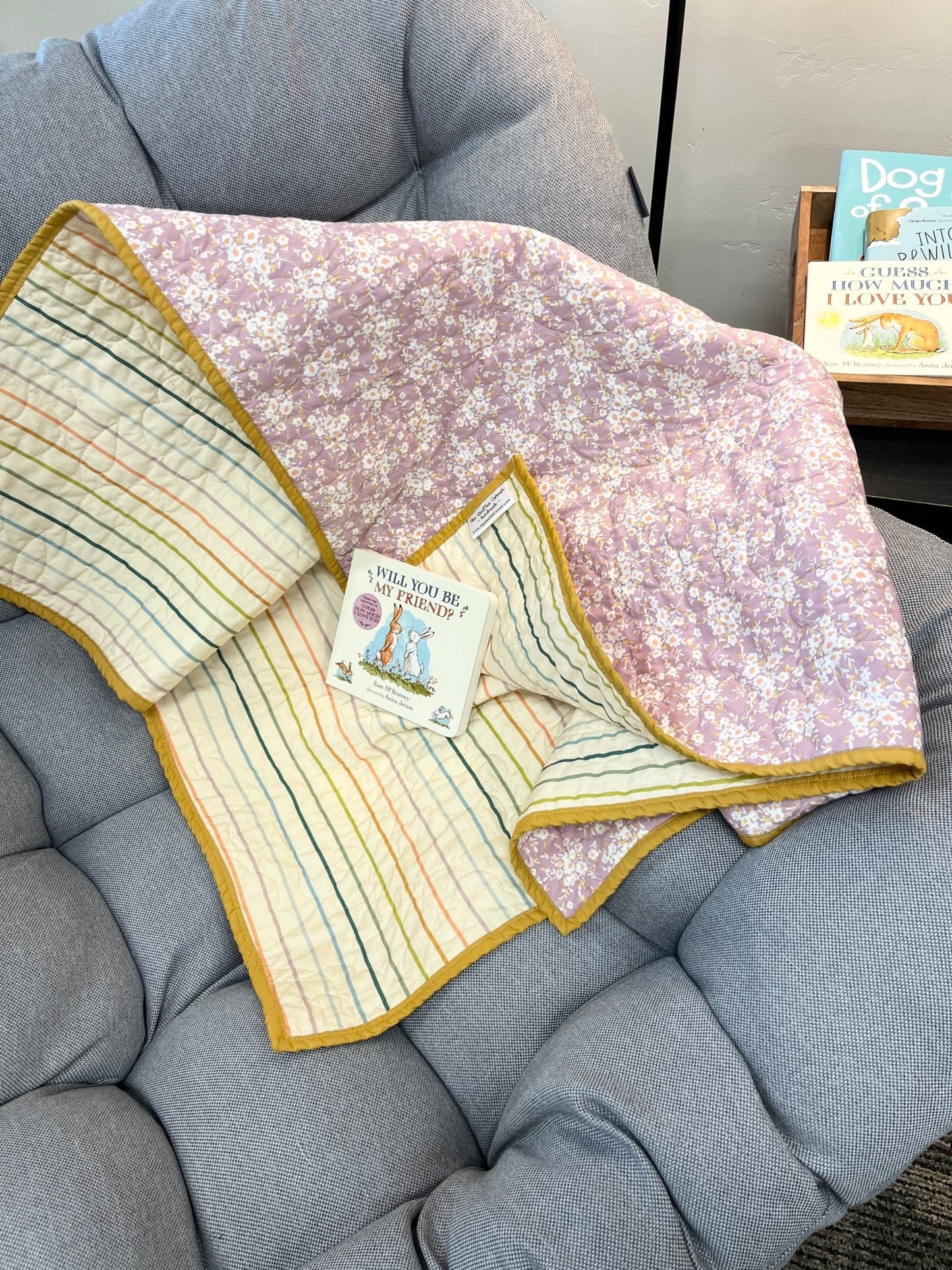 Daisy Floral Baby Quilt and "Will You Be My Friend?" Book Bundle - The QuilTea Corner