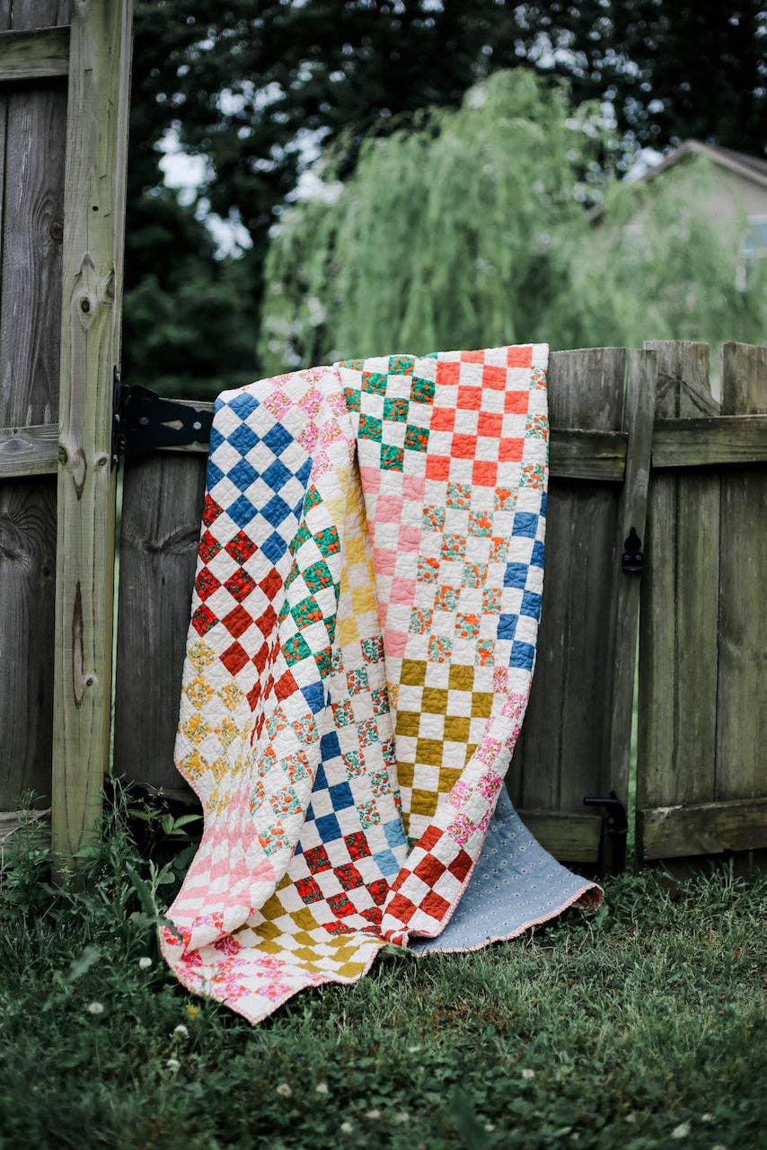 π§΅π Maggie Pearl Quilt Pattern β A Charming and Scrap - Friendly Delight for All Quilters Paper Pattern - The QuilTea Corner