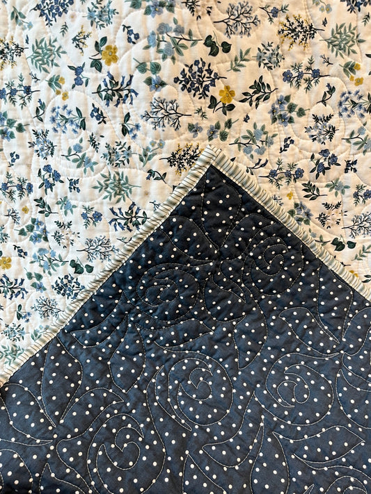 Navy dot & White Floral Wholecloth Quilt & Book Bundle - The QuilTea Corner