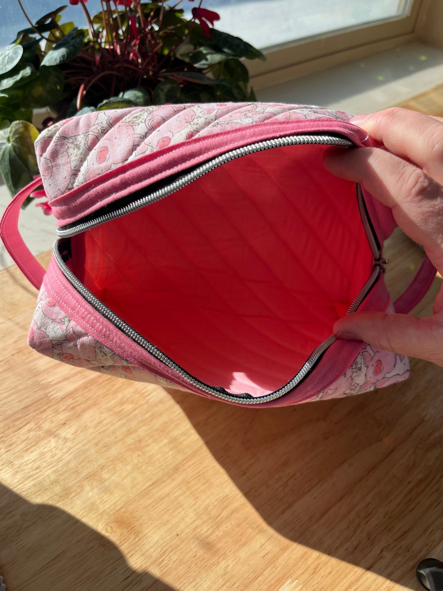 Pig π Zippered Boxy Bag: A funky Blend of Fun and Function - The QuilTea Corner