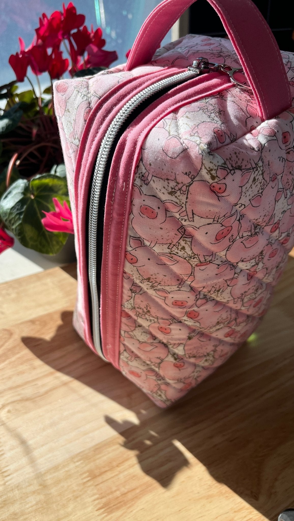 Pig π Zippered Boxy Bag: A funky Blend of Fun and Function - The QuilTea Corner