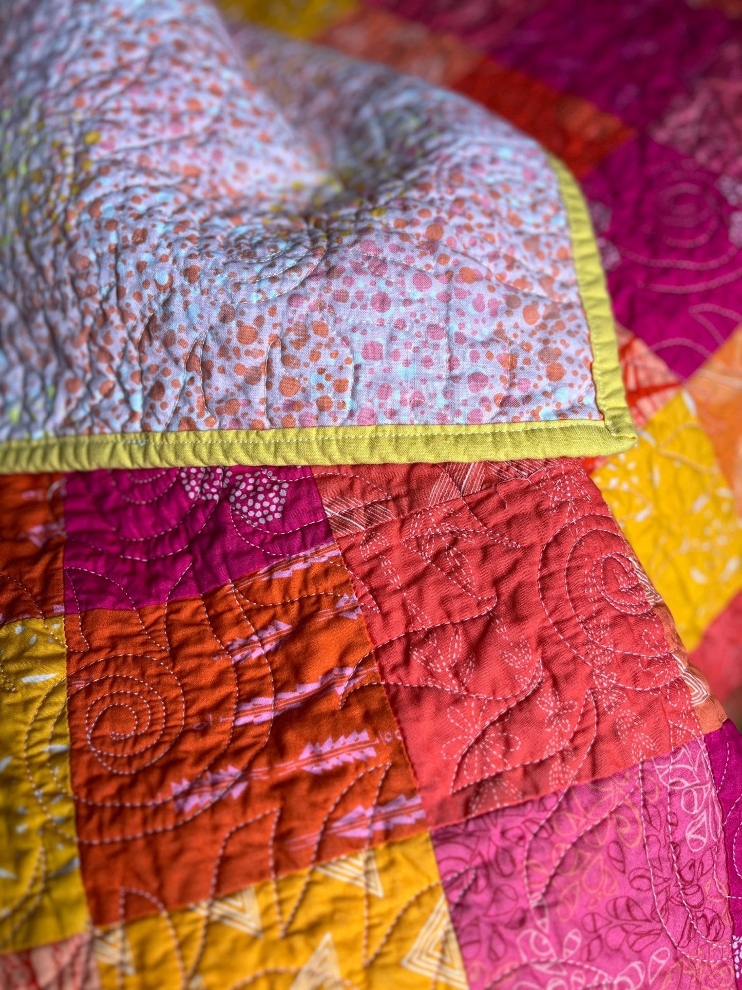 🌞🌸 Sunlit Harmony Throw Quilt A Burst of Warmth and Joy for Your Home - The QuilTea Corner