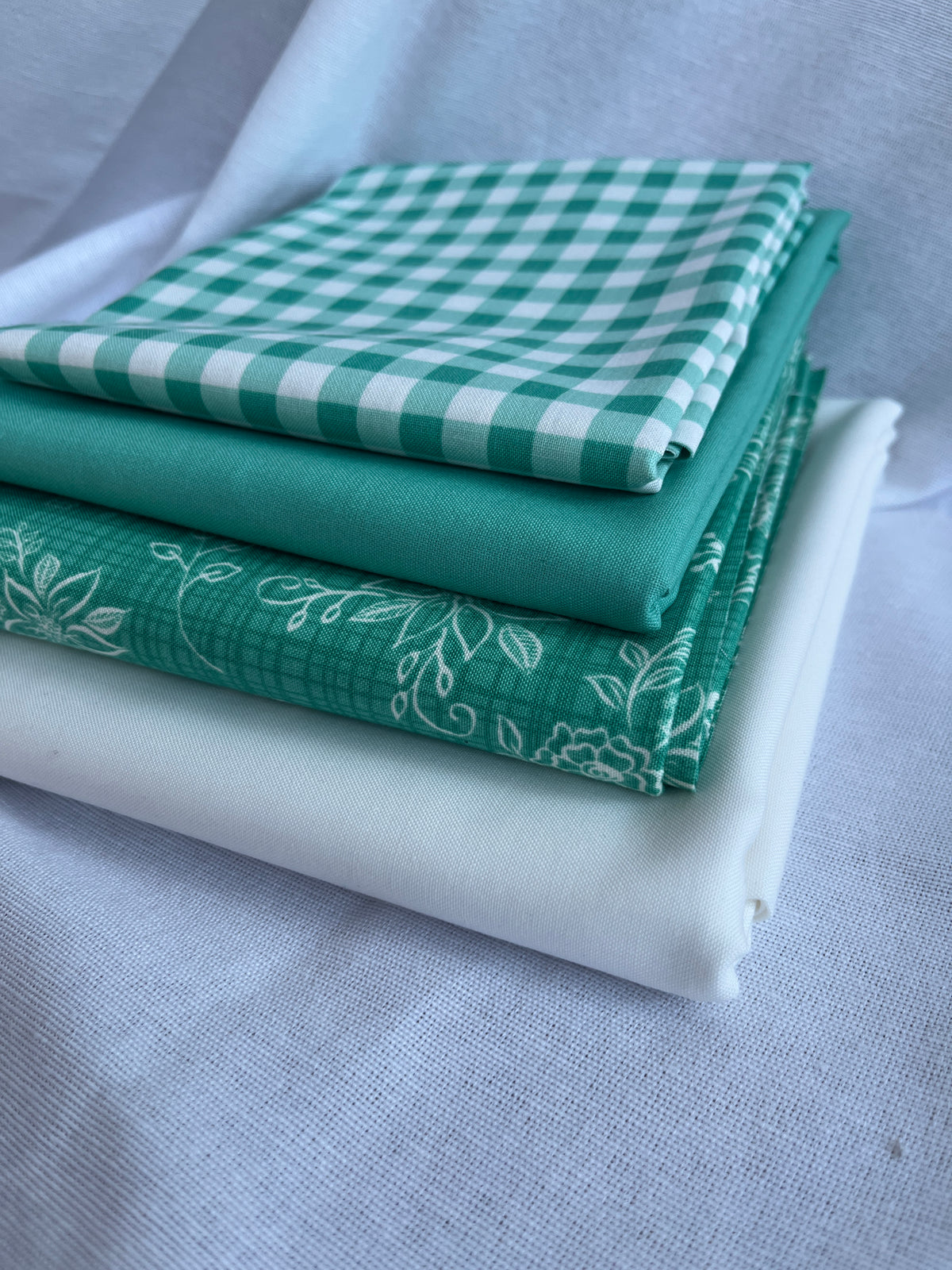 Louis Quilt Kit Green | Baby Size, All Fabrics Included