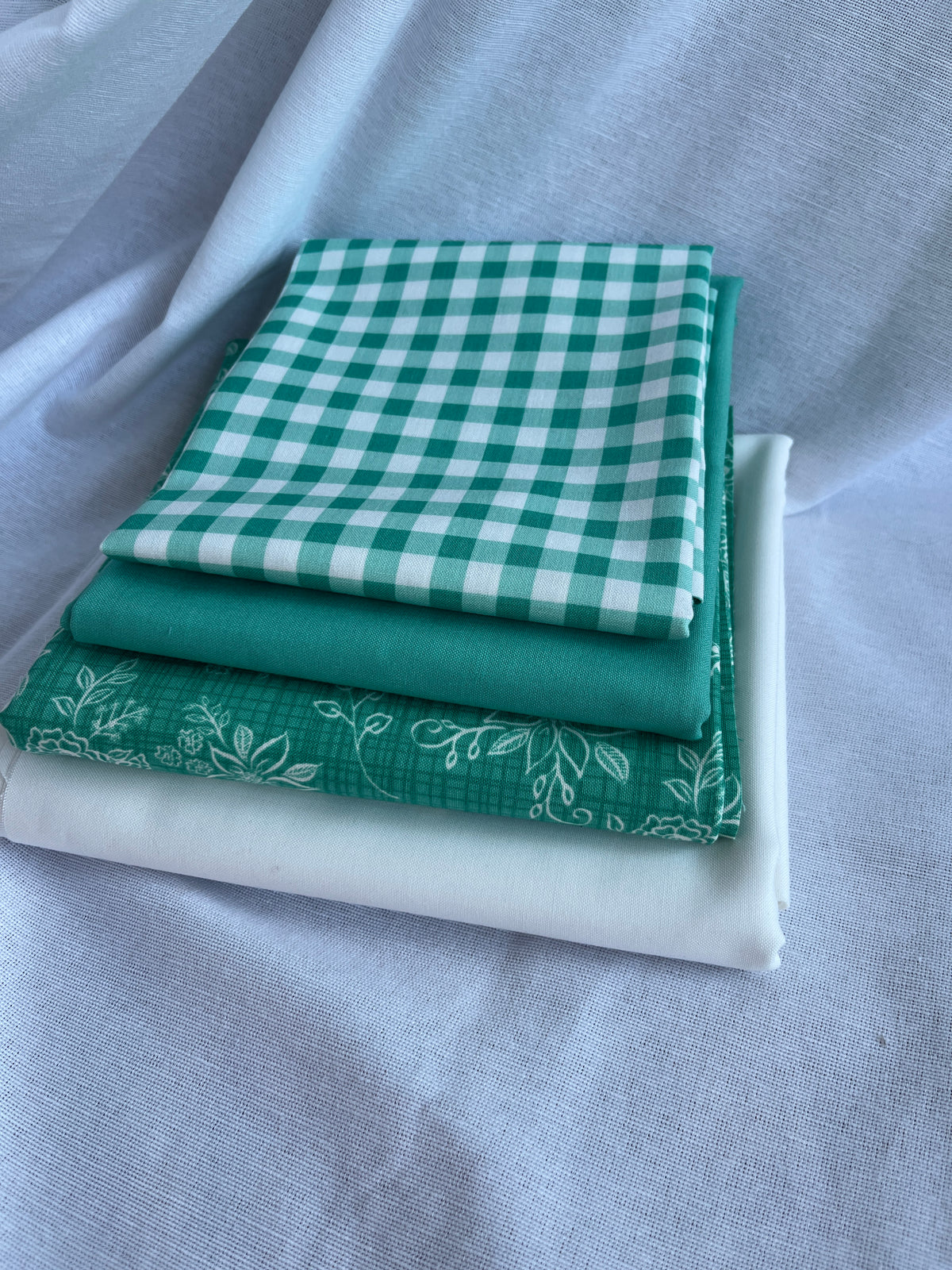 Louis Quilt Kit Green | Baby Size, All Fabrics Included