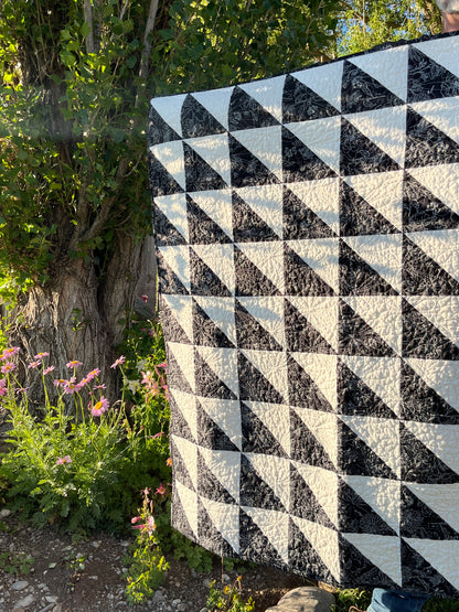 Black and Cream Quilt – Half Square Triangle Quilt – Classic Patchwork Throw – Wildflower Quilted Blanket
