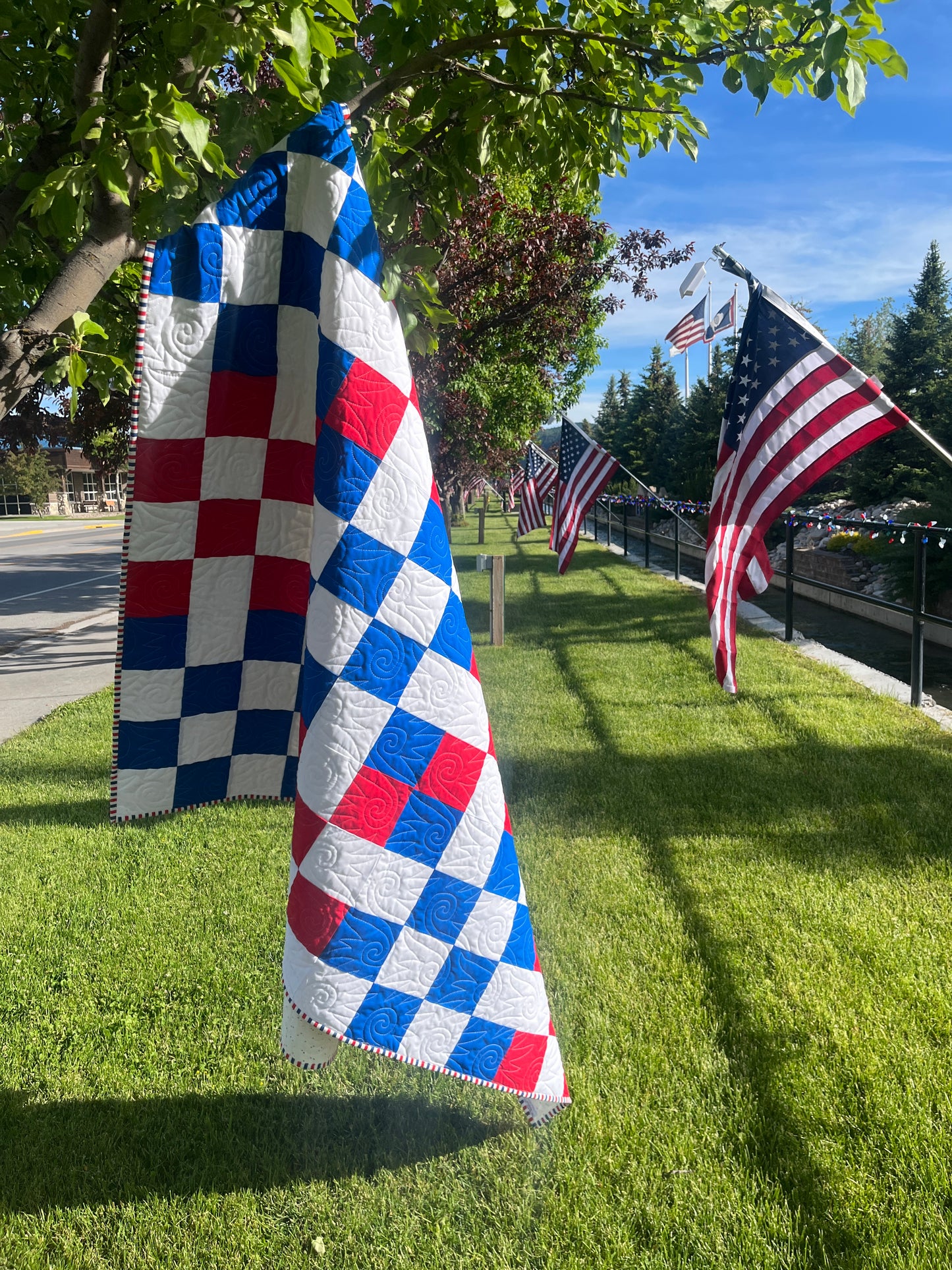 Patriotic Quilt – Old Market Square Quilt – Red White and Blue Throw Quilt – Americana Patchwork Quilt – Handmade Cotton Quilt