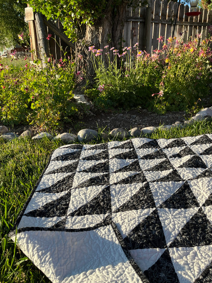 Black and Cream Quilt – Half Square Triangle Quilt – Classic Patchwork Throw – Wildflower Quilted Blanket