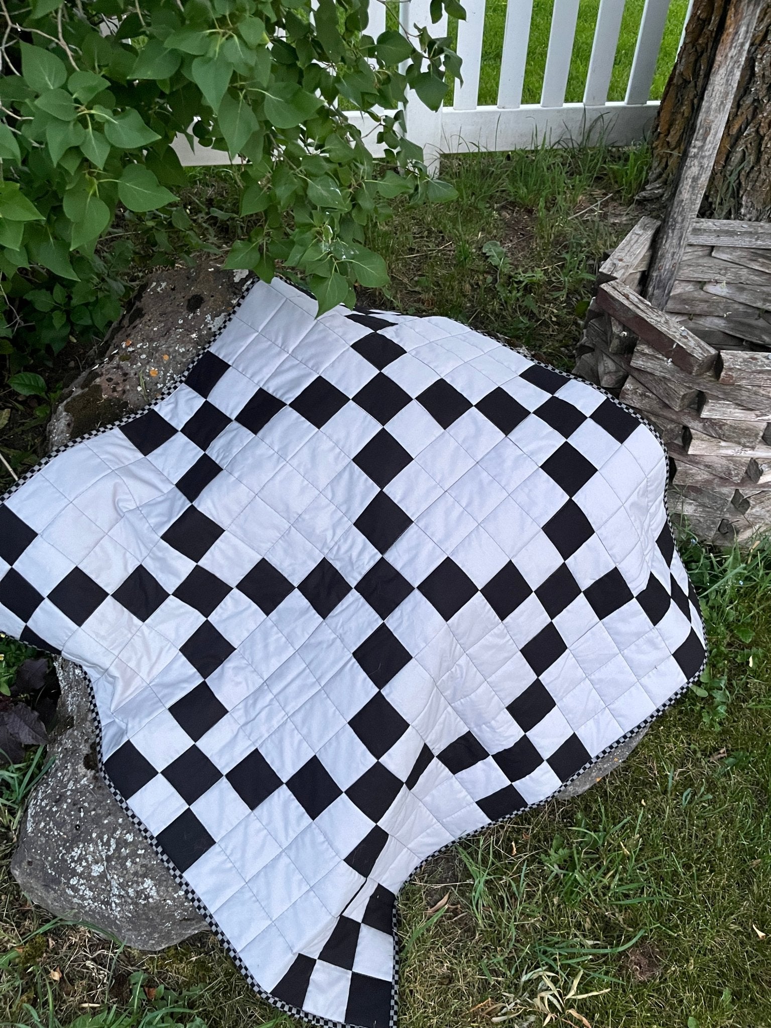 Black & Gray Irish Chain Baby Quilt - The QuilTea Corner