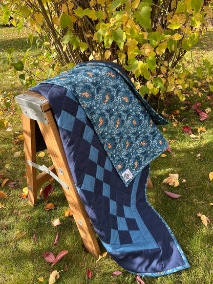 Blue and Navy Modern Irish Chain Baby Quilt - The QuilTea Corner