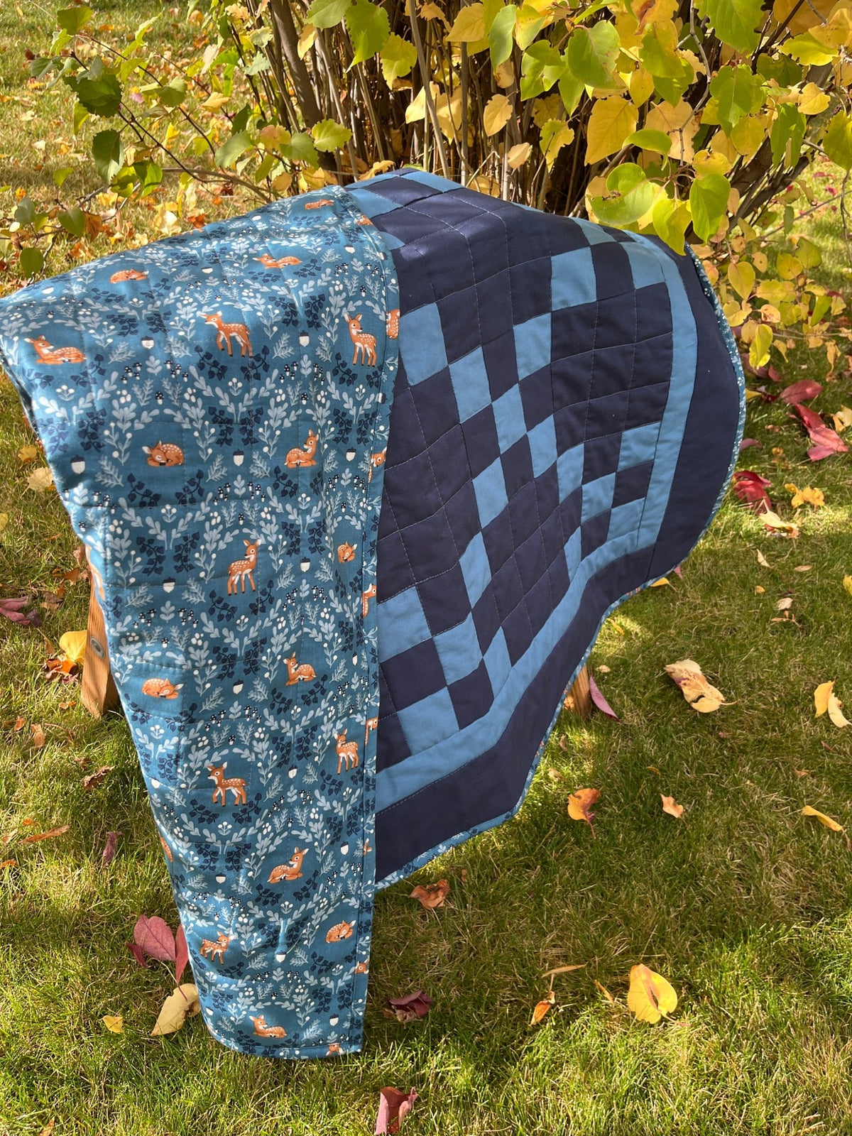 Blue and Navy Modern Irish Chain Baby Quilt - The QuilTea Corner