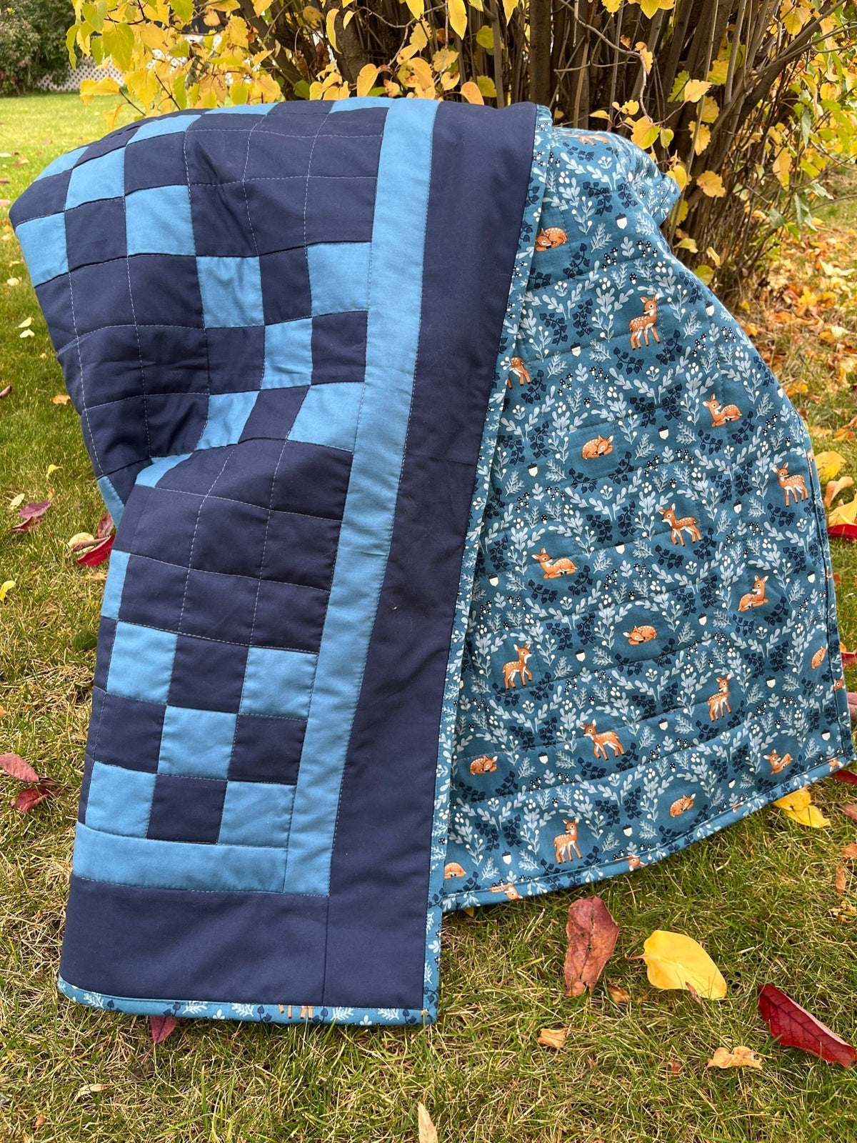Blue and Navy Modern Irish Chain Baby Quilt - The QuilTea Corner