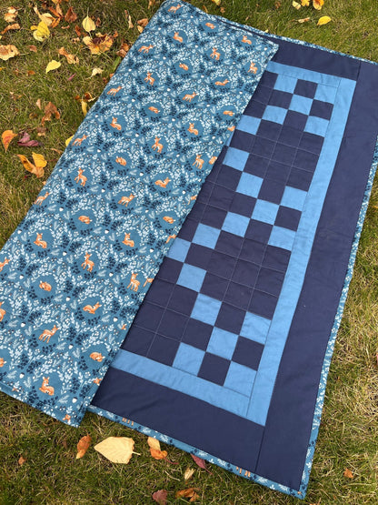 Blue and Navy Modern Irish Chain Baby Quilt - The QuilTea Corner