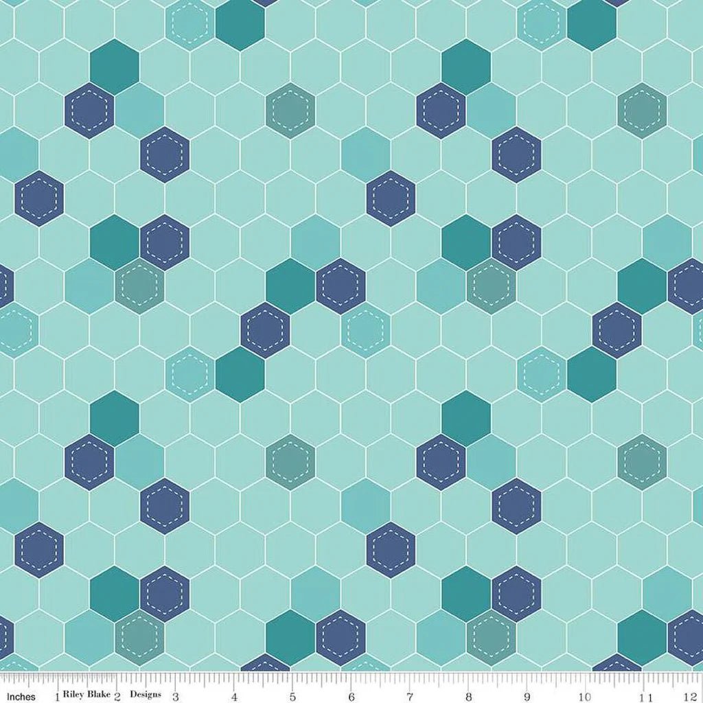 Daisy Fields Honeycomb | Scuba 1/2 yard - The QuilTea Corner
