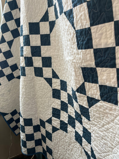 Double Bubble Quilt – Modern Double Irish Chain in Blue and White | Handmade Throw Quilt - The QuilTea Corner
