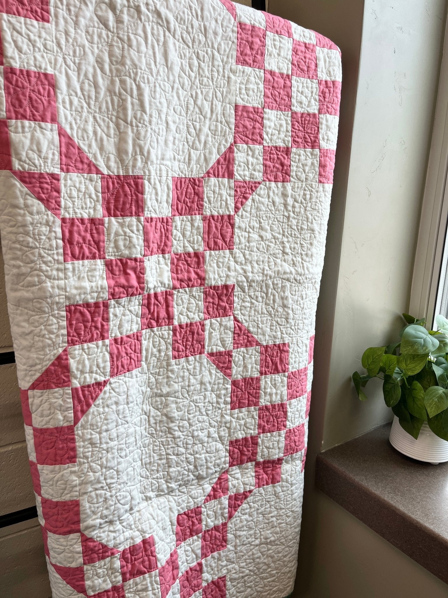 Double Bubble Quilt – Modern Double Irish Chain in Dark Pink and White | Handmade Throw Quilt - The QuilTea Corner