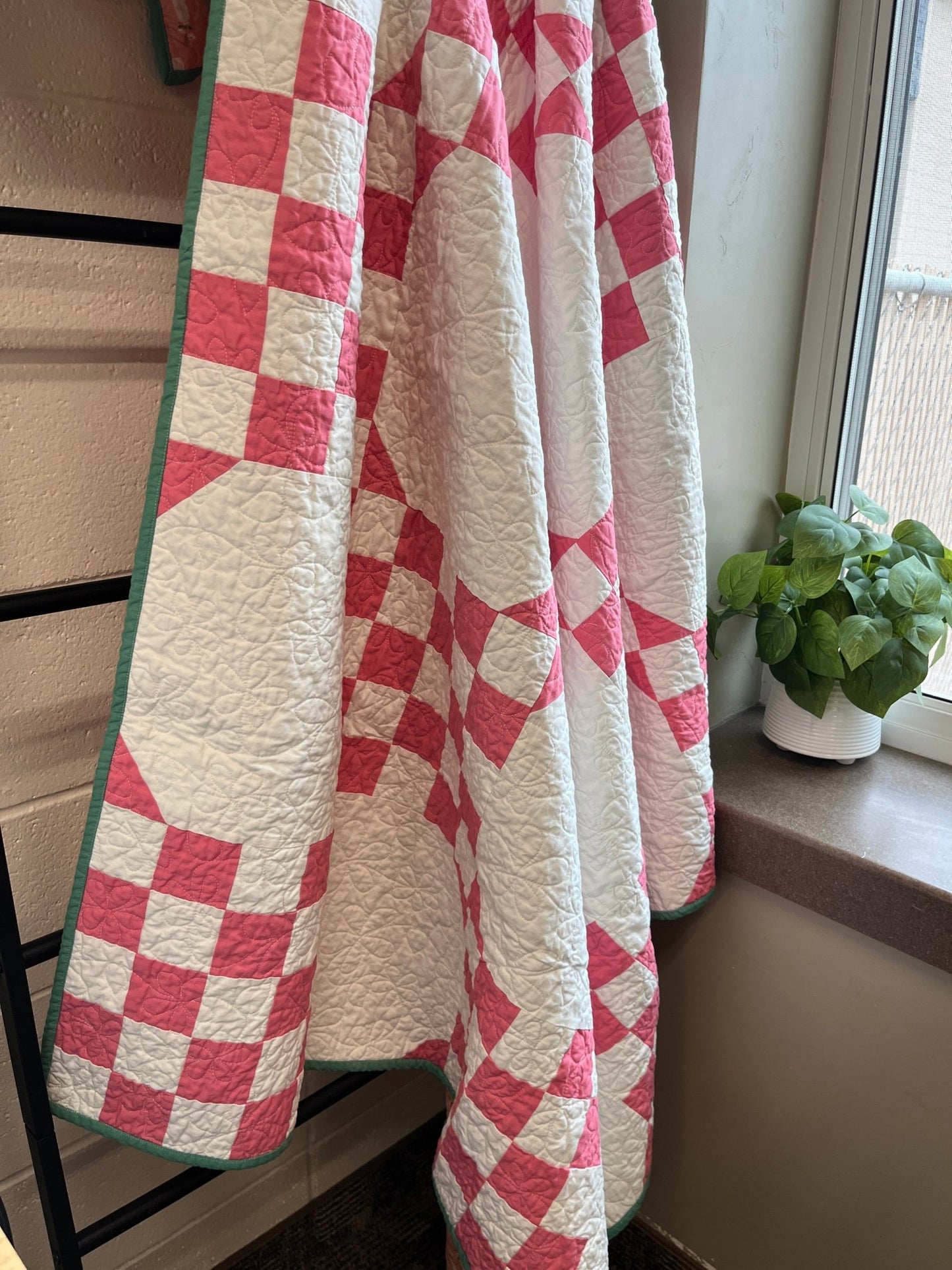 Double Bubble Quilt – Modern Double Irish Chain in Dark Pink and White | Handmade Throw Quilt - The QuilTea Corner