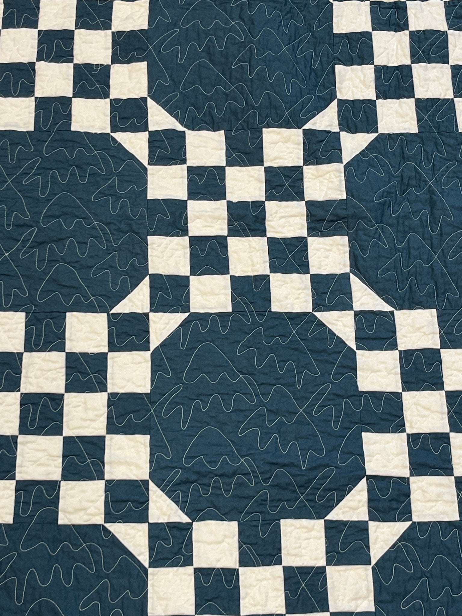 Double Bubble Quilt – Modern Double Irish Chain in Navy and White | Handmade Throw Quilt - The QuilTea Corner