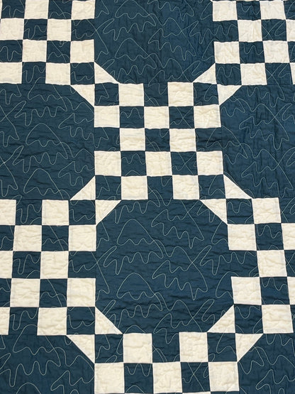 Double Bubble Quilt – Modern Double Irish Chain in Navy and White | Handmade Throw Quilt - The QuilTea Corner
