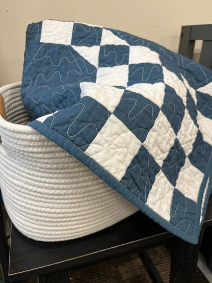 Double Bubble Quilt – Modern Double Irish Chain in Navy and White | Handmade Throw Quilt - The QuilTea Corner