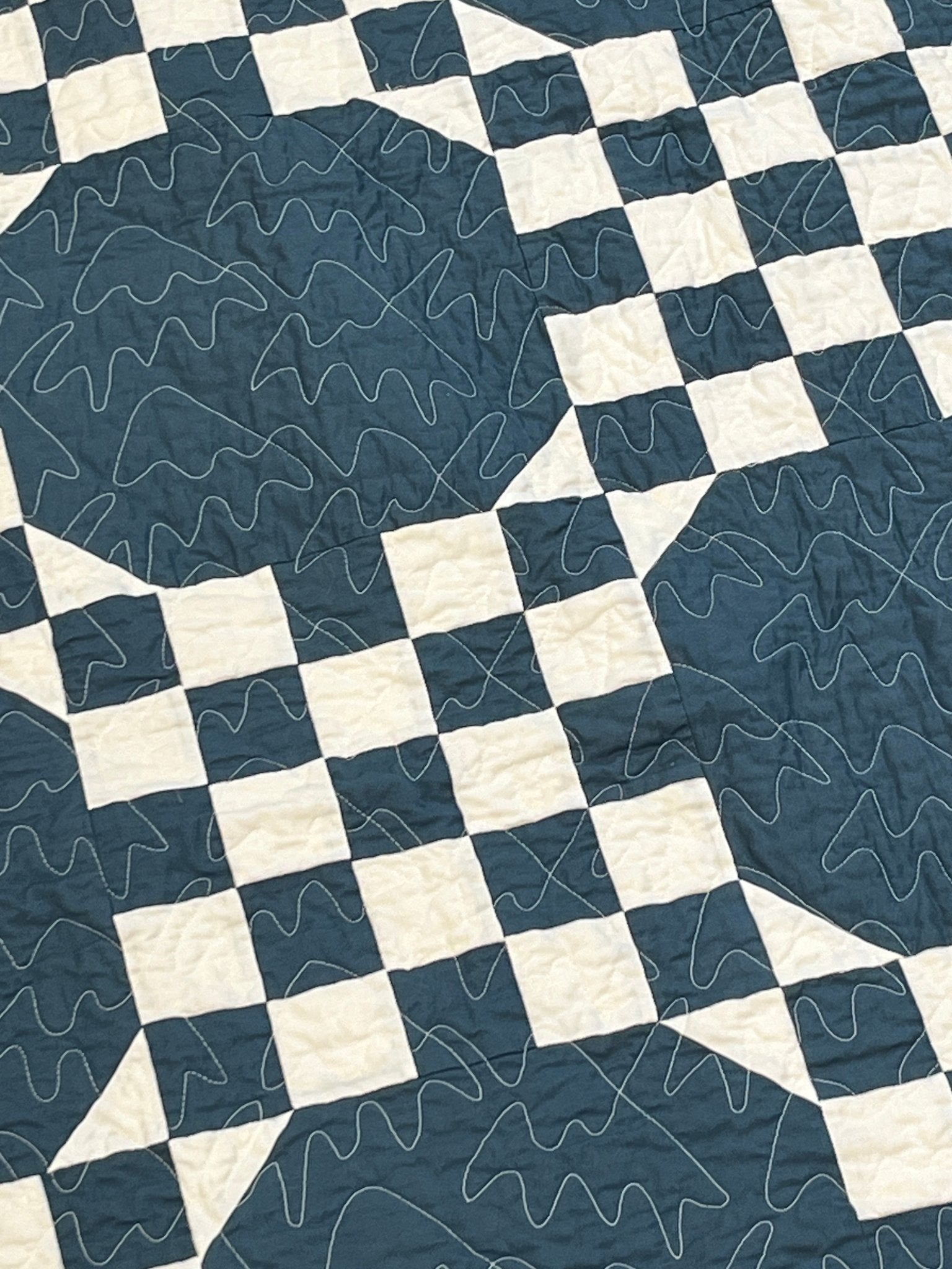 Double Bubble Quilt – Modern Double Irish Chain in Navy and White | Handmade Throw Quilt - The QuilTea Corner