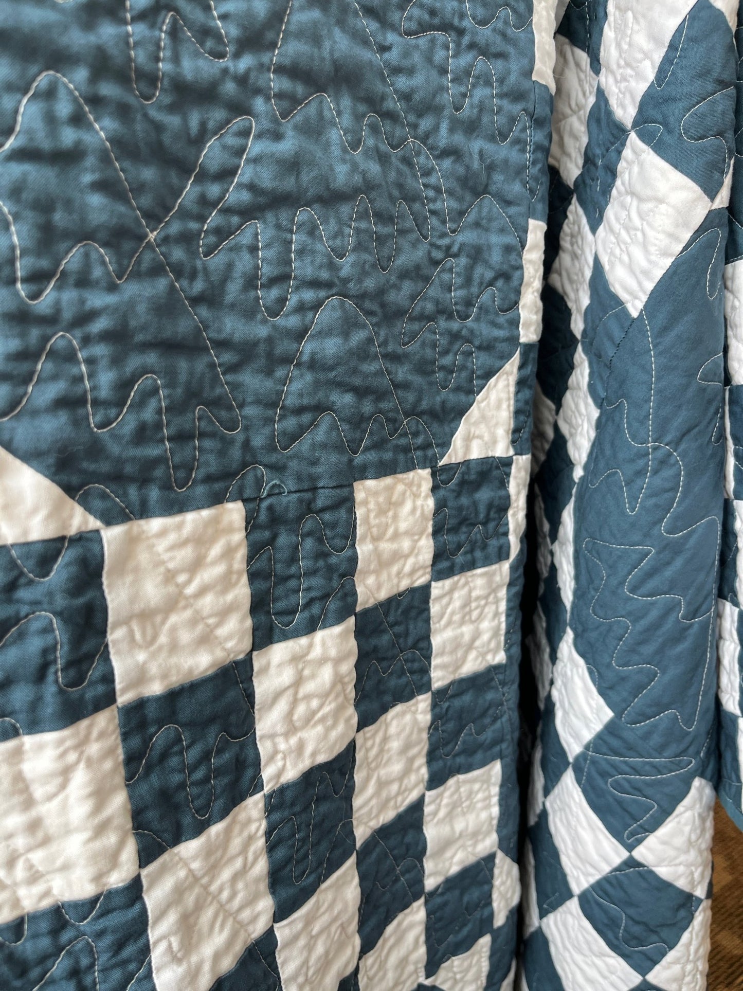 Double Bubble Quilt – Modern Double Irish Chain in Navy and White | Handmade Throw Quilt - The QuilTea Corner