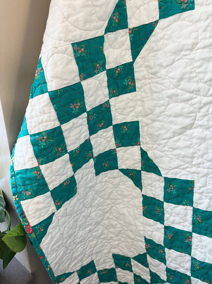 Double Bubble Quilt – Modern Double Irish Chain in Teal and White | Handmade Throw Quilt - The QuilTea Corner