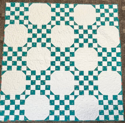 Double Bubble Quilt – Modern Double Irish Chain in Teal and White | Handmade Throw Quilt - The QuilTea Corner