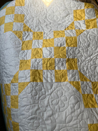 Double Bubble Quilt – Modern Double Irish Chain in Yellow and White | Handmade Throw Quilt - The QuilTea Corner