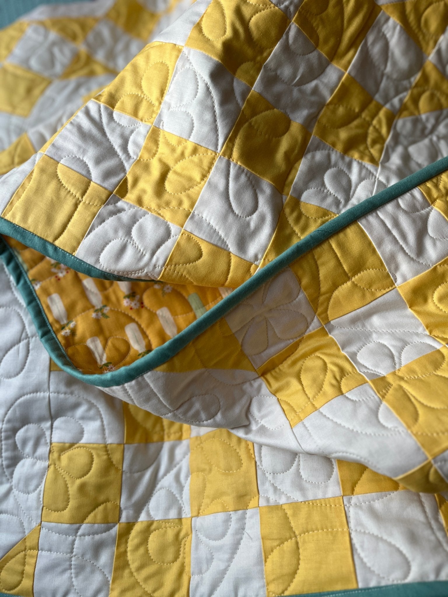 Double Bubble Quilt – Modern Double Irish Chain in Yellow and White | Handmade Throw Quilt - The QuilTea Corner