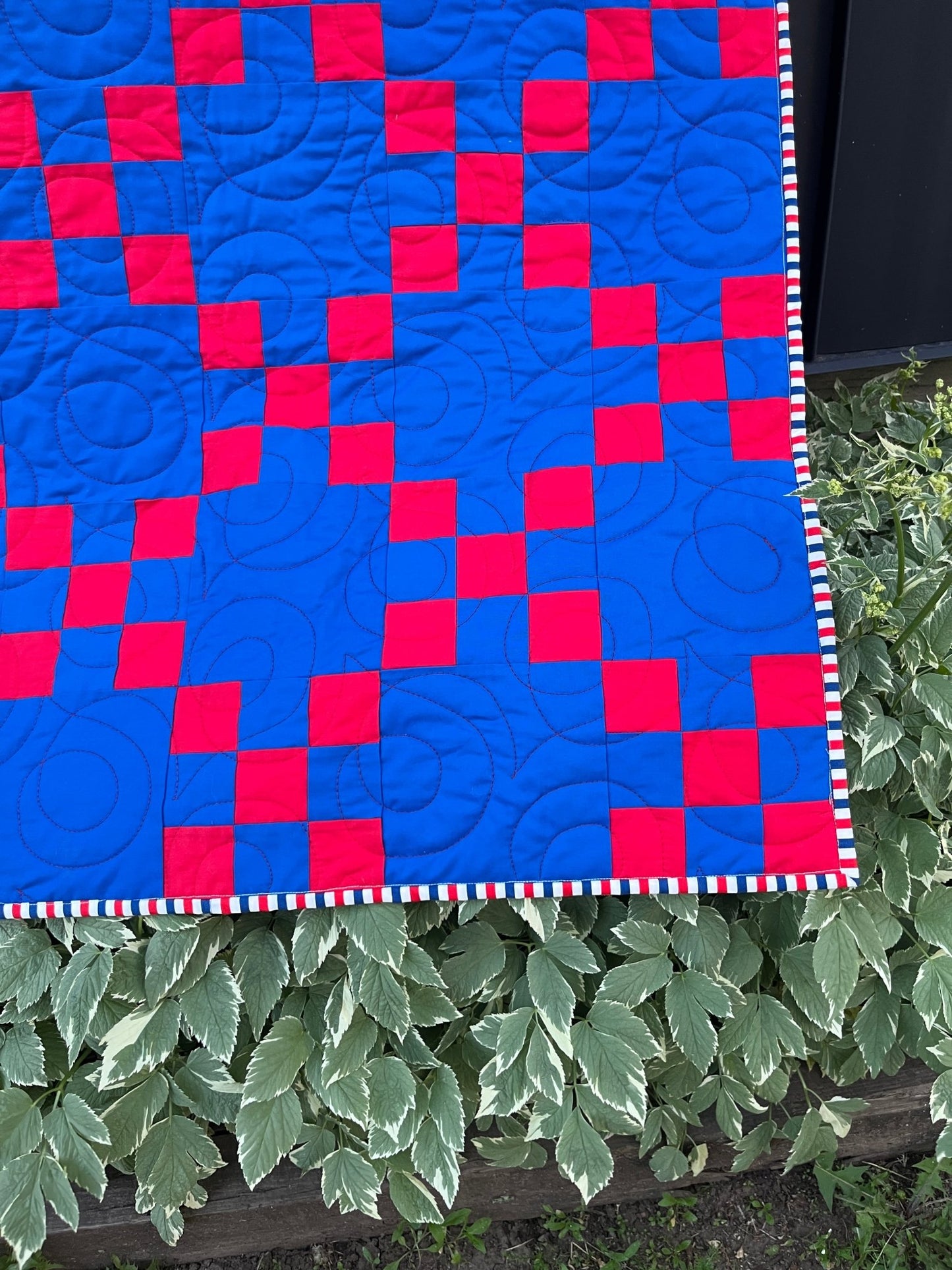 Irish Chain Quilt – Red and Blue Americana Throw Quilt – Handmade Patriotic Quilt – Farmhouse Patchwork Quilt - The QuilTea Corner