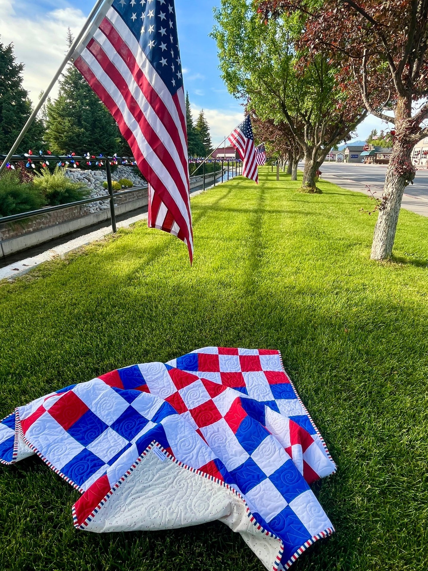 Patriotic Quilt – Old Market Square Quilt – Red White and Blue Throw Quilt – Americana Patchwork Quilt – Handmade Cotton Quilt - The QuilTea Corner