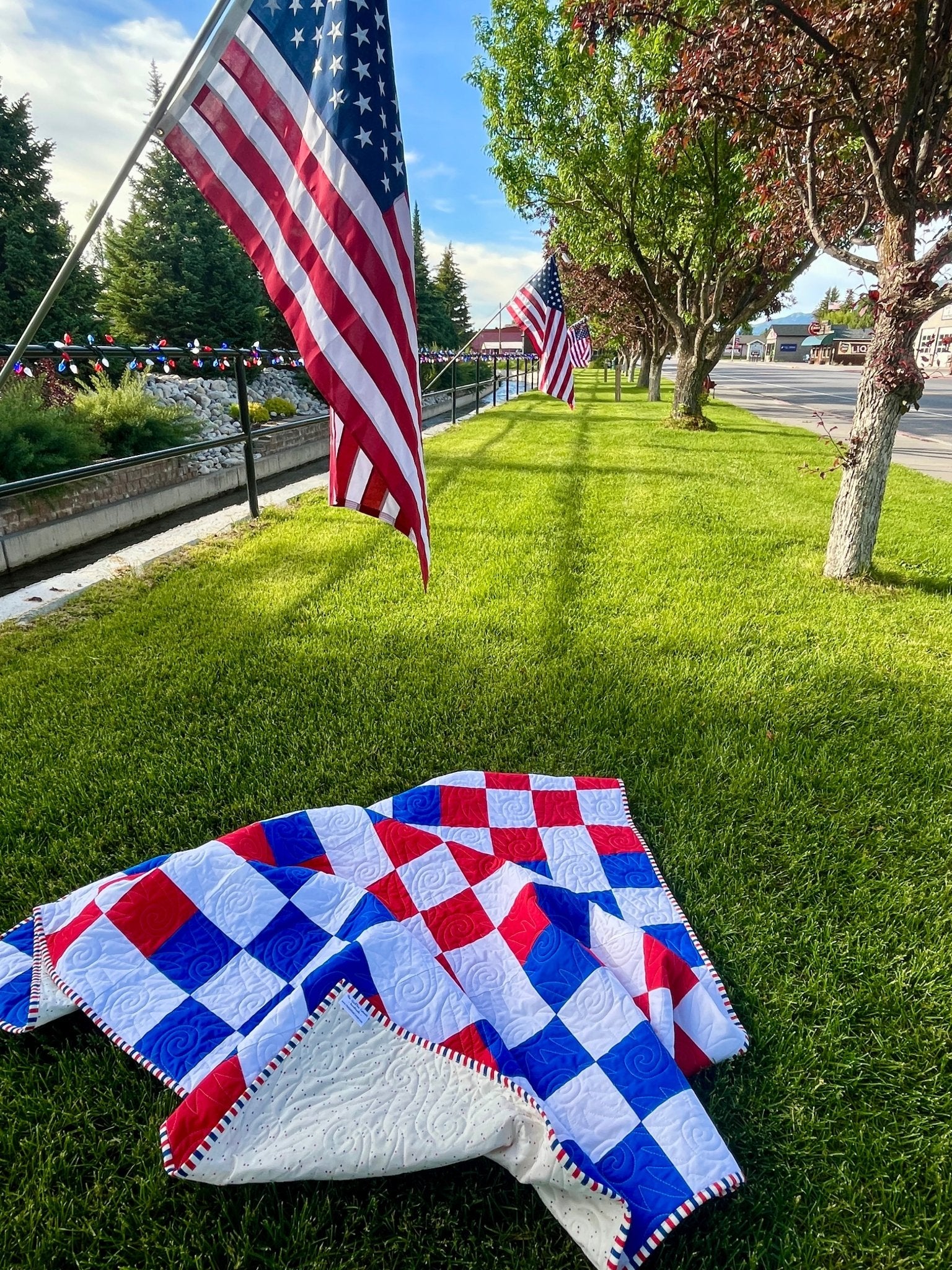 Patriotic Quilt – Old Market Square Quilt – Red White and Blue Throw Quilt – Americana Patchwork Quilt – Handmade Cotton Quilt - The QuilTea Corner