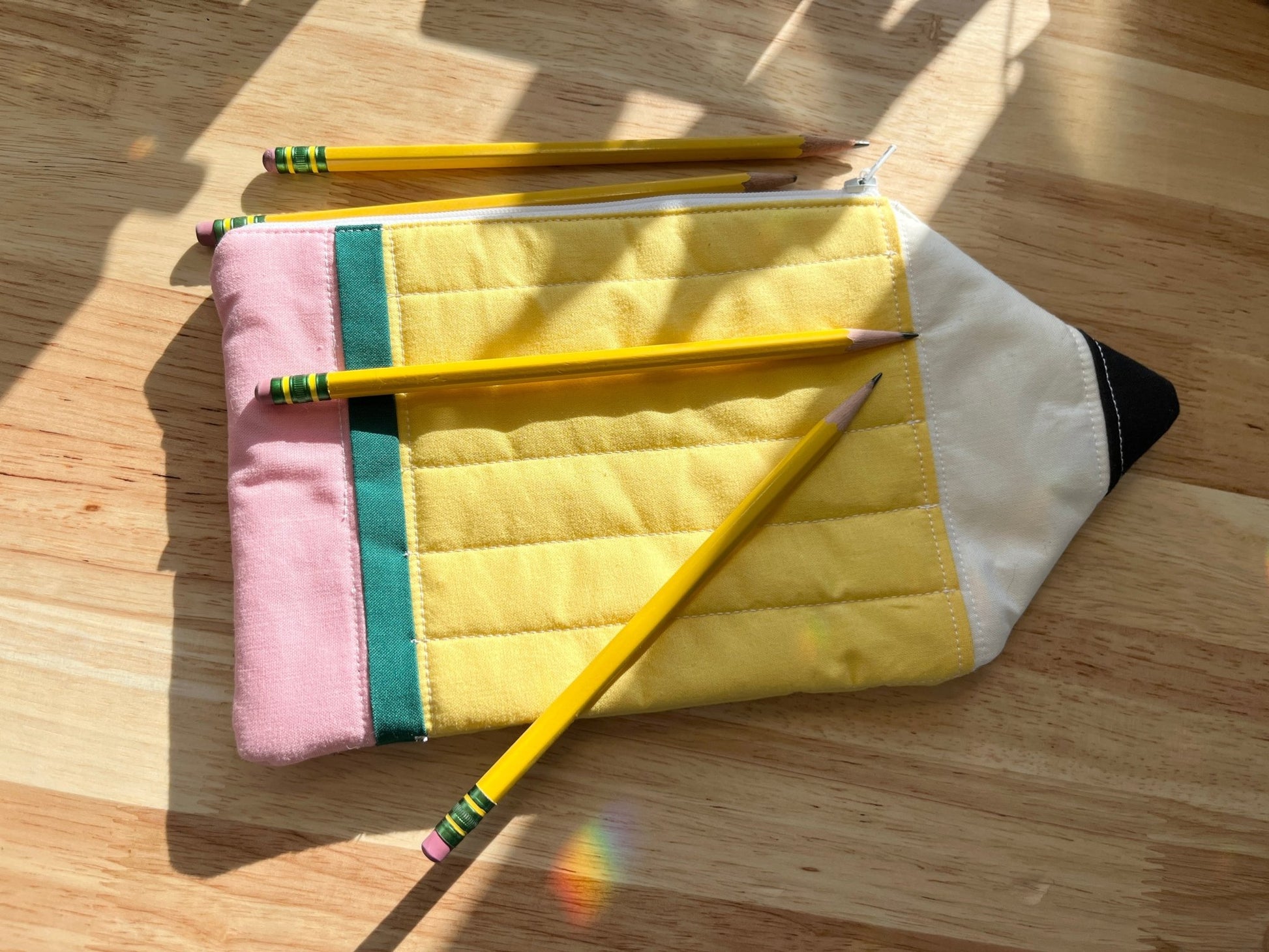 Pencil Zippered Bag – A Creative and Playful Storage Solution 🎨🖊️ - The QuilTea Corner