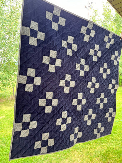 Reverse Irish Chain Blue Baby Crib Quilt - The QuilTea Corner