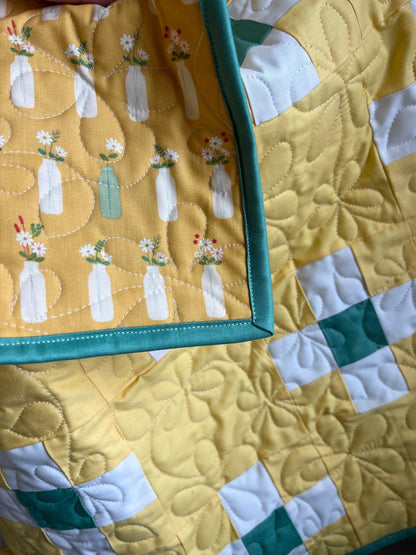 Spring Daisy’s Yellow & Green Traditional Irish Chain Baby Quilt - The QuilTea Corner