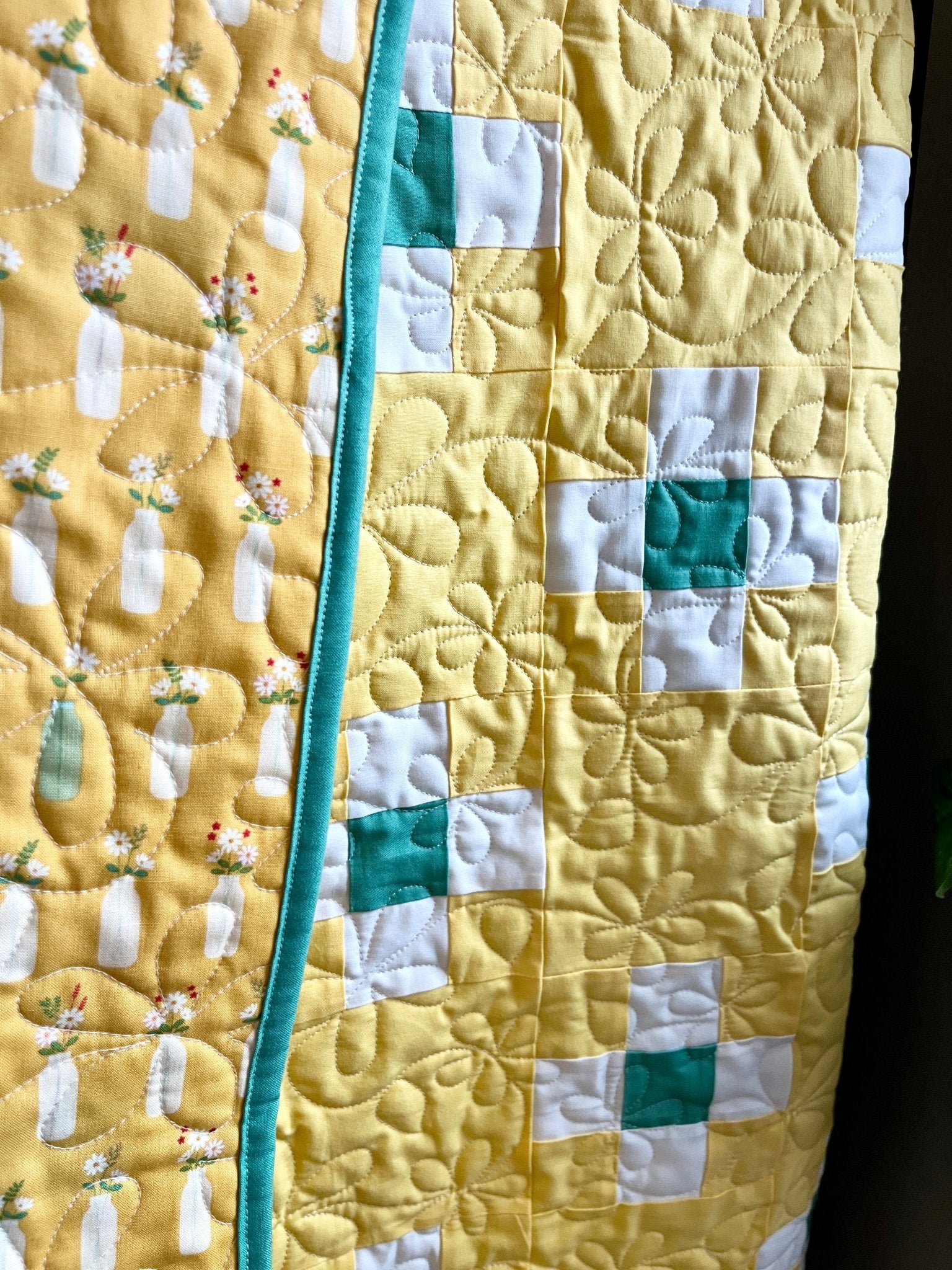 Spring Daisy’s Yellow & Green Traditional Irish Chain Baby Quilt - The QuilTea Corner
