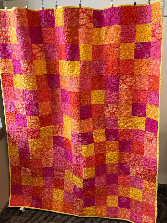 🌞🌸 Sunlit Harmony Throw Quilt A Burst of Warmth and Joy for Your Home - The QuilTea Corner