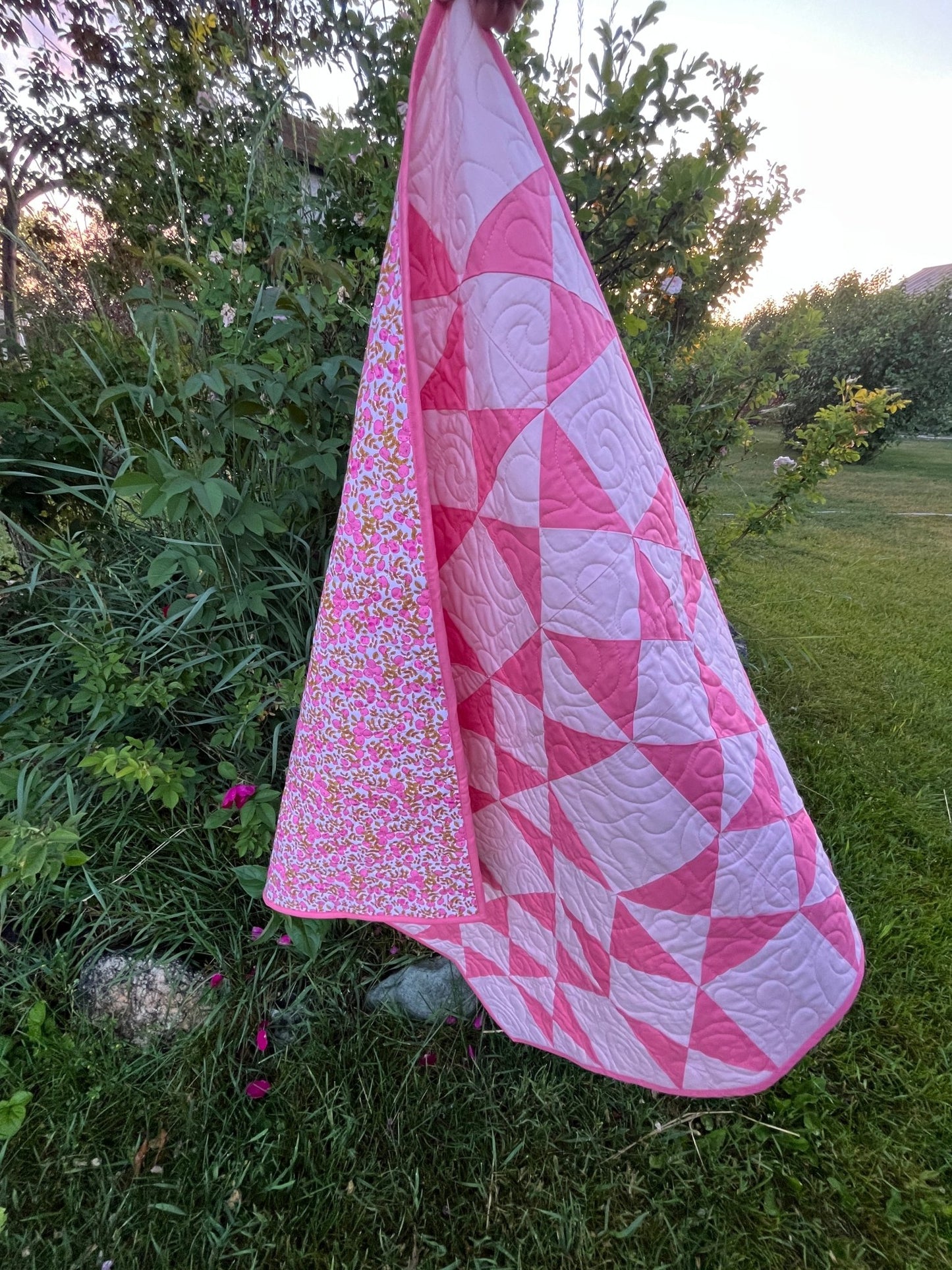 Triangle Ivy Pink Baby Quilt - The QuilTea Corner