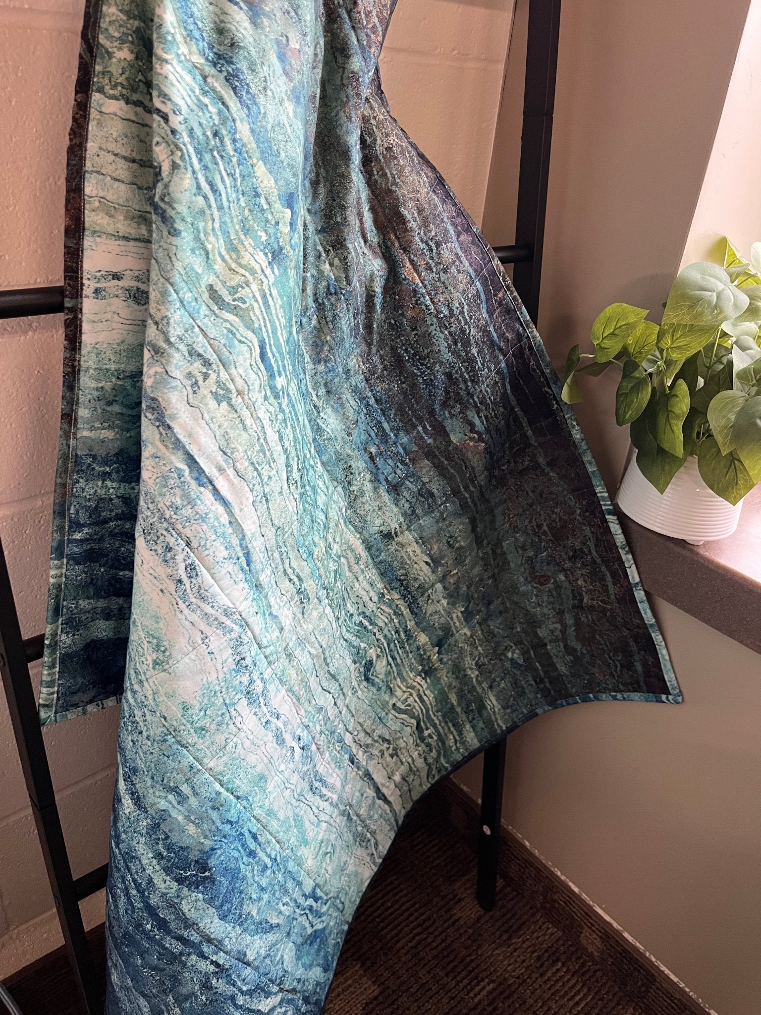 Woodland Mountain Baby Crib Quilt - The QuilTea Corner