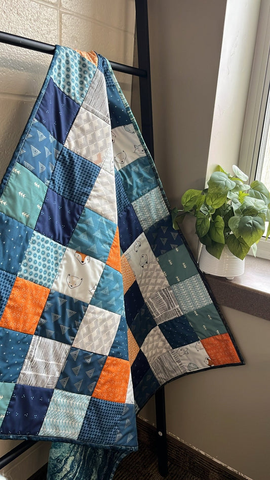 Woodland Mountain Baby Crib Quilt - The QuilTea Corner