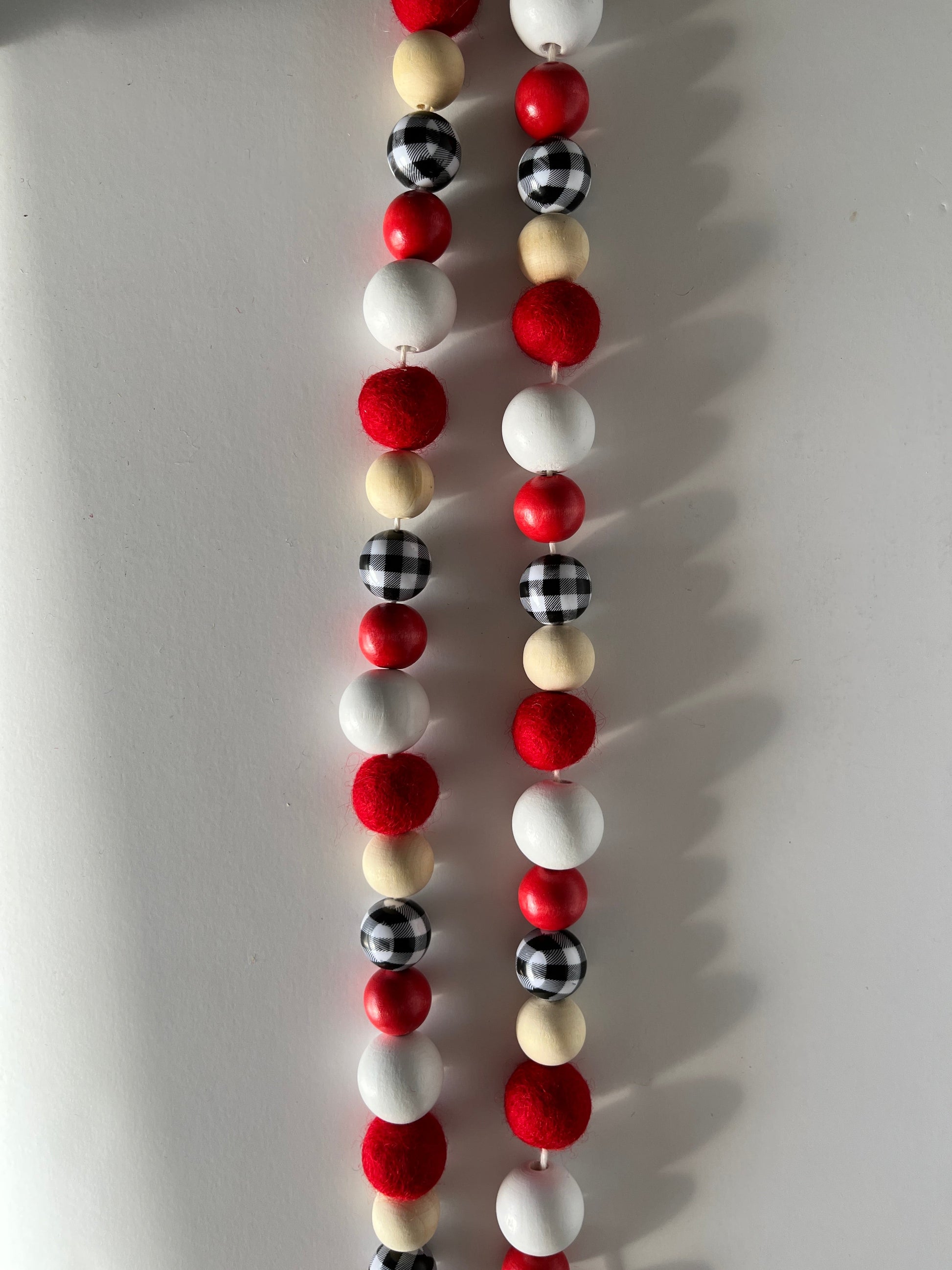 Red, White & Black Plaid Wood and Felt Bead Garland - The QuilTea Corner